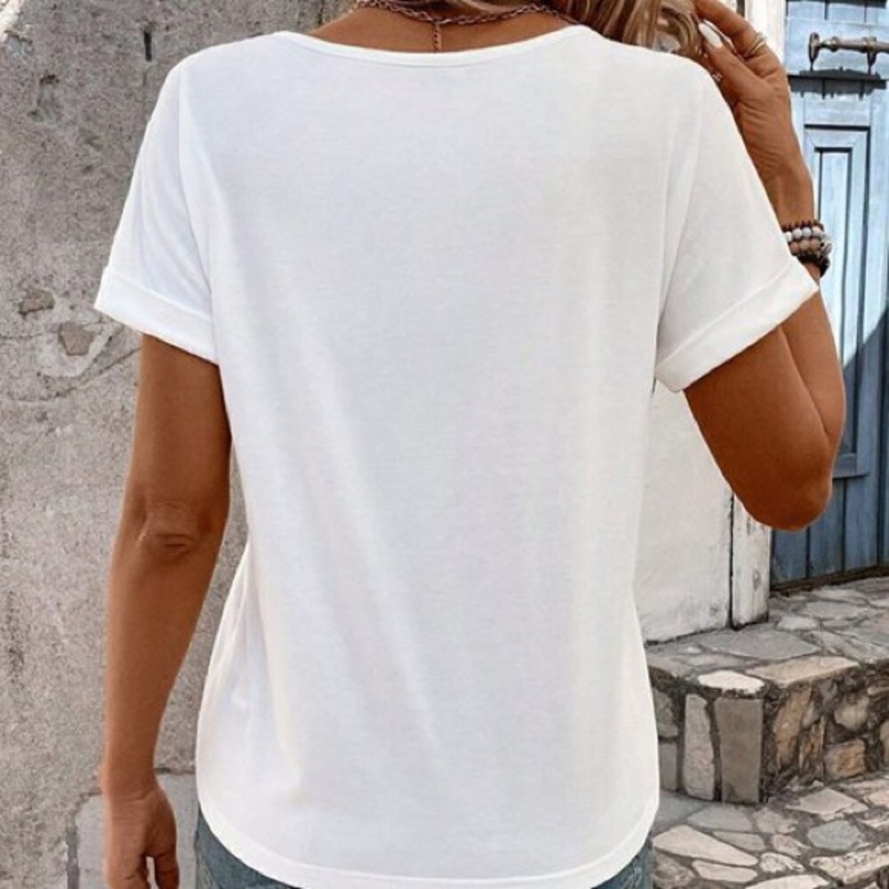 Classic White Short Sleeve Crewneck Tee - Casual Everyday Top